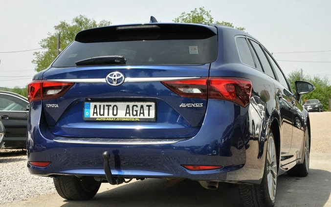 Toyota Avensis cena 46800 przebieg: 178000, rok produkcji 2016 z Kraków małe 211